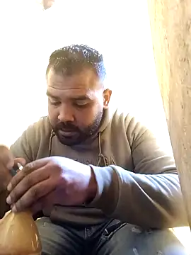 ListedLoin online show from January 12, 2025, 6:39 am