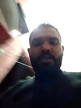 ListedLoin online show from January 15, 2025, 4:54 pm