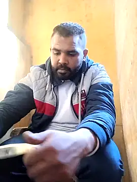 ListedLoin online show from February 12, 2025, 1:37 pm