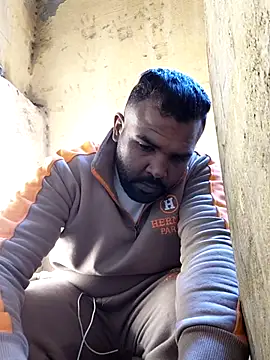 ListedLoin online show from March 9, 2026, 12:09 pm