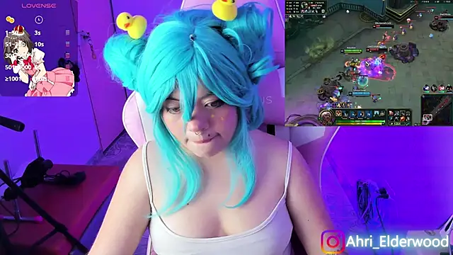 Snapshot of Ahri_Elderwood chatting on December 9, 2024, 8:00 am Ahri Elderwood online show from December 9, 2024, 8:00 am