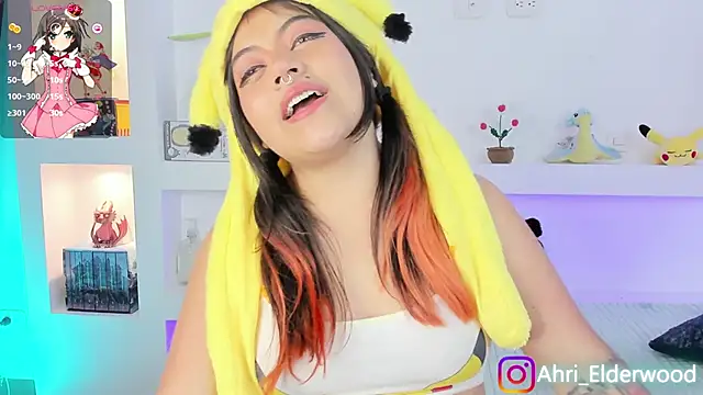 Snapshot of Ahri_Elderwood chatting on December 20, 2024, 5:36 am Ahri Elderwood online show from December 20, 2024, 5:36 am