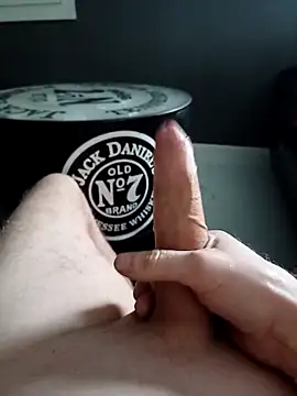 Snapshot of killminou chatting on February 14, 2025, 4:20 pm killminou online show from February 14, 2025, 4:20 pm