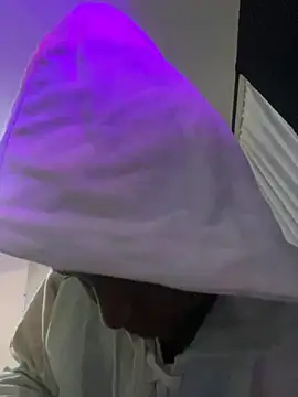 prettymelanin online show from November 5, 2025, 6:30 pm