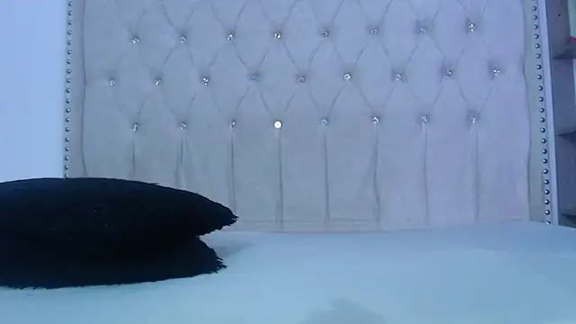 Abril Squirt online show from March 7, 2026, 10:45 am