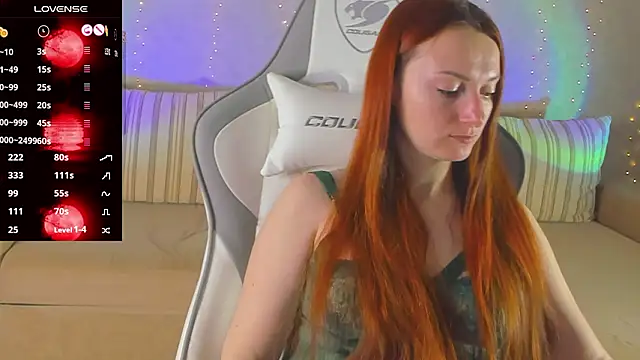 Snapshot of FlamyGold chatting on February 9, 2026, 12:25 am FlamyGold online show from February 9, 2026, 12:25 am