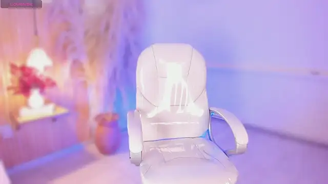 MelissaKarterrs online show from April 4, 2026, 12:13 pm