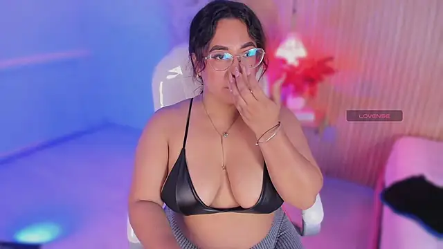 MelissaKarterrs online show from May 2, 2026, 11:59 am