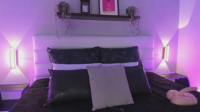 sofi bakerr online show from March 30, 2026, 11:55 am