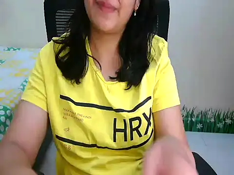 Snapshot of Inviting_Aanya chatting on November 11, 2025, 5:40 am Inviting Aanya online show from November 11, 2025, 5:40 am