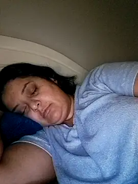 sarahhh1987 online show from November 11, 2025, 8:53 pm