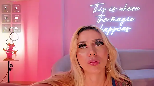 HannaConnor  online show from February 16, 2025, 2:31 am