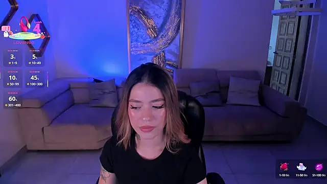 ViolettHansson online show from February 28, 2025, 9:23 pm