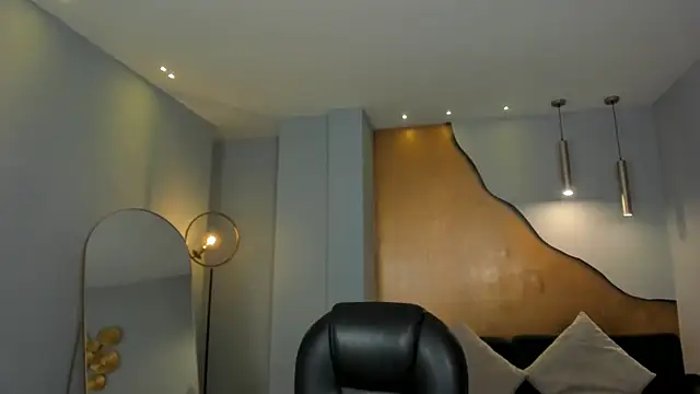 AliceHarper  online show from October 17, 2025, 6:32 pm