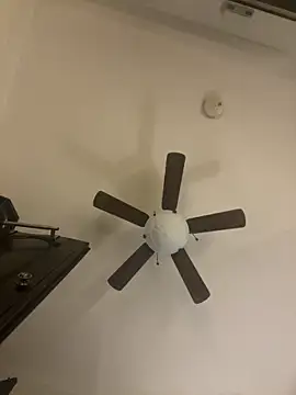 holyeroticss online show from March 20, 2025, 3:23 am