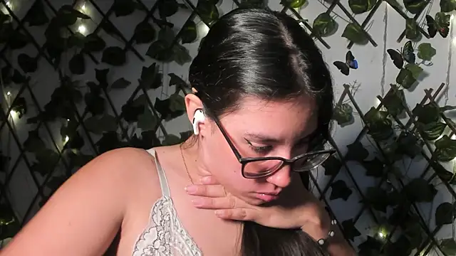 CoralineSanchez online show from October 21, 2025, 3:18 am