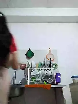 lunanataly online show from January 8, 2025, 4:54 pm