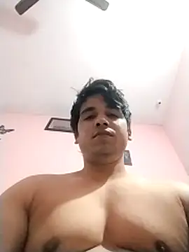 Snapshot of roadtucker123 chatting on November 5, 2025, 9:48 pm roadtucker123 online show from November 5, 2025, 9:48 pm