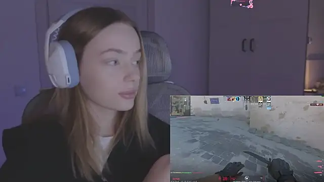 Snapshot of _MayShy_ chatting on November 7, 2025, 9:31 am MayShy online show from November 7, 2025, 9:31 am