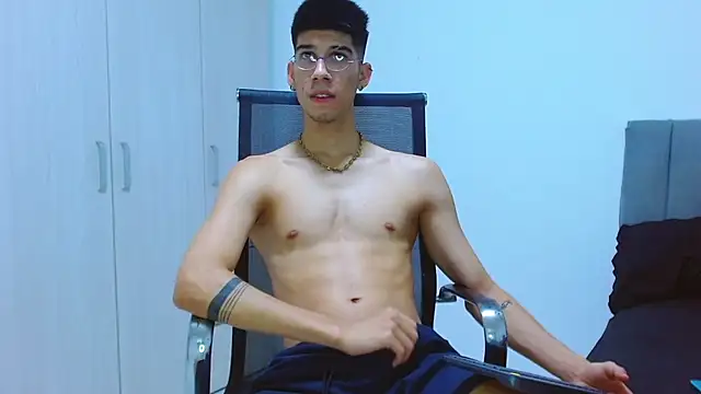 jhony-sex online show from October 2, 2025, 6:31 am