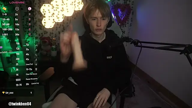 Snapshot of twinkben chatting on September 8, 2025, 8:52 pm twinkben online show from September 8, 2025, 8:52 pm