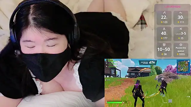 Snapshot of Kara-Nuna chatting on January 25, 2025, 6:55 am Kara-Nuna online show from January 25, 2025, 6:55 am