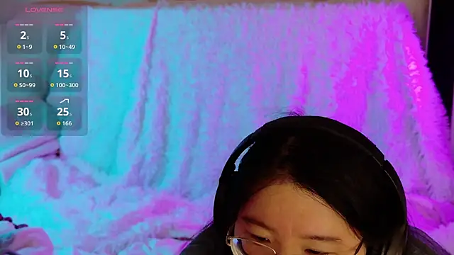 Snapshot of Kara-Nuna chatting on September 14, 2025, 11:04 pm Kara-Nuna online show from September 14, 2025, 11:04 pm