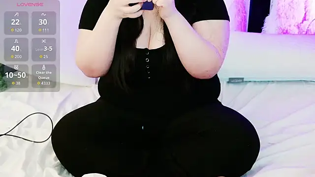 Snapshot of Kara-Nuna chatting on June 27, 2026, 12:26 am Kara-Nuna online show from June 27, 2026, 12:26 am