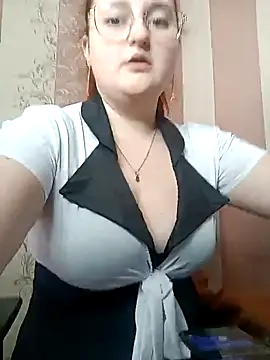 WhiteBellaX online show from February 10, 2026, 8:40 am