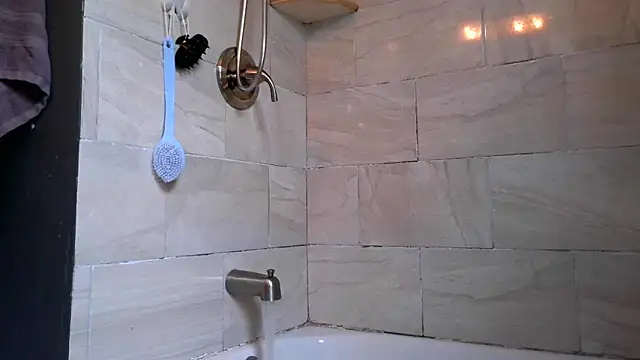 paytonkelly online show from September 13, 2025, 7:57 pm