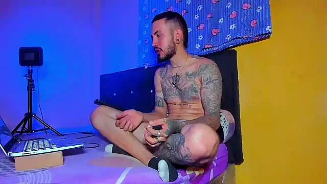 smoker445 online show from April 3, 2026, 2:09 am