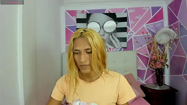 Brisahott online show from February 4, 2025, 1:59 pm