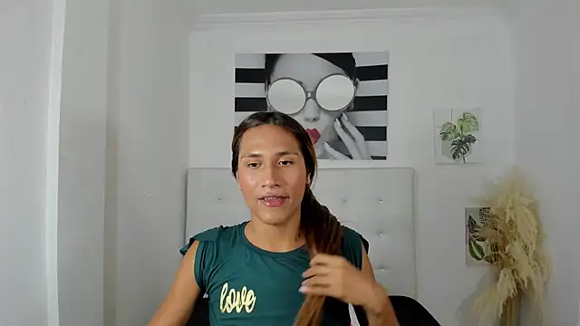 Brisahott online show from September 11, 2025, 1:39 am