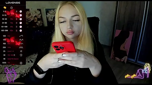 Snapshot of Stella__Cox chatting on September 28, 2025, 5:24 am Stella Cox online show from September 28, 2025, 5:24 am