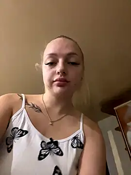 Snapshot of Stella__Cox chatting on September 28, 2025, 6:02 pm Stella Cox online show from September 28, 2025, 6:02 pm