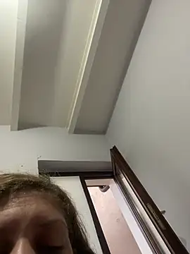 andreinitahg online show from January 3, 2025, 4:27 pm