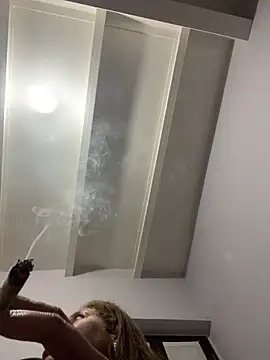 andreinitahg online show from January 5, 2025, 7:07 pm