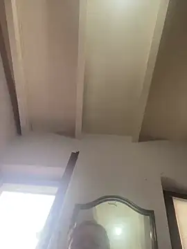 andreinitahg online show from January 8, 2025, 12:26 pm