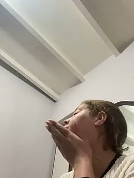 andreinitahg online show from January 11, 2025, 11:46 pm