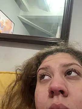 andreinitahg online show from March 18, 2025, 7:08 am