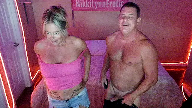 Snapshot of NikkiLynnErotic chatting on October 15, 2025, 12:55 am NikkiLynnErotic online show from October 15, 2025, 12:55 am