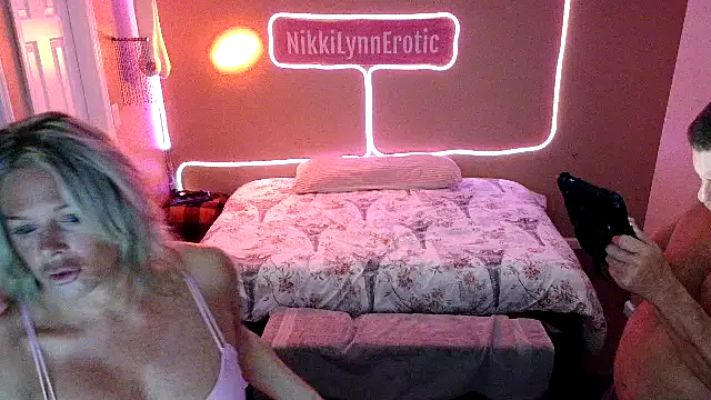 Snapshot of NikkiLynnErotic chatting on November 29, 2025, 9:29 pm NikkiLynnErotic online show from November 29, 2025, 9:29 pm
