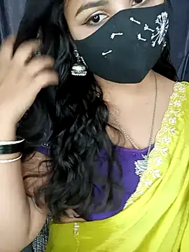 Snapshot of Tanvi-patil chatting on June 15, 2026, 6:26 am Tanvi-patil online show from June 15, 2026, 6:26 am