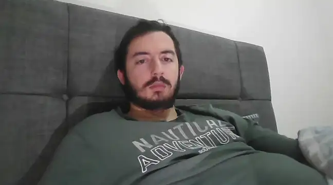 laynufff online show from January 1, 2025, 8:02 am