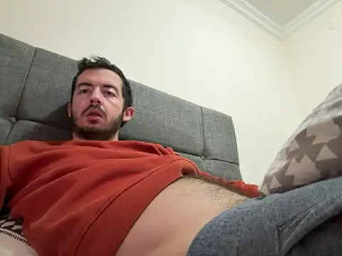 laynufff online show from April 1, 2026, 5:41 am