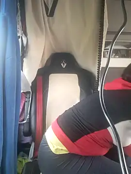 cuplubijoanna online show from March 17, 2025, 5:38 pm