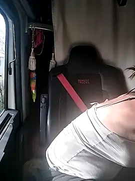 cuplubijoanna online show from April 4, 2026, 4:59 pm