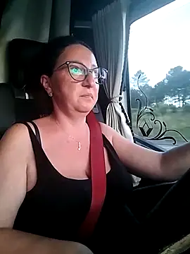 cuplubijoanna online show from May 19, 2026, 4:41 am