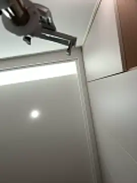 palzkybi123 online show from December 5, 2025, 12:52 am