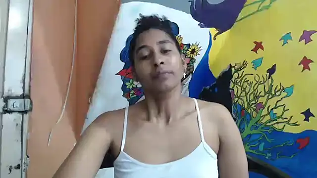 yohatinelly07 online show from February 5, 2026, 8:13 pm